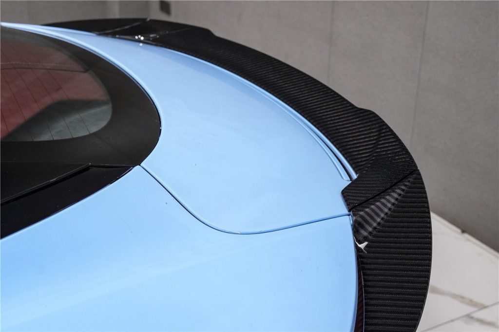 สปอยเลอร์ท้าย Carbon Fiber Aston Martin DB11 ทรง DarwinPRO #2