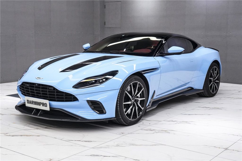สเกิร์ตข้าง Carbon Fiber Aston Martin DB11 ทรง DarwinPRO