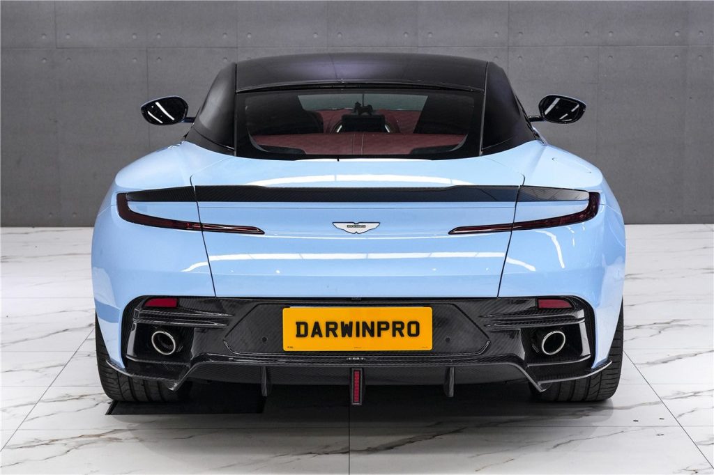กันชนหลัง Carbon Fiber Aston Martin DB11 ทรง DarwinPRO