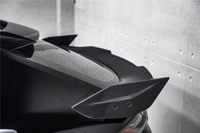Rear Spoiler Carbon Fiber LAMBORGHINI Urus style DarwinPRO