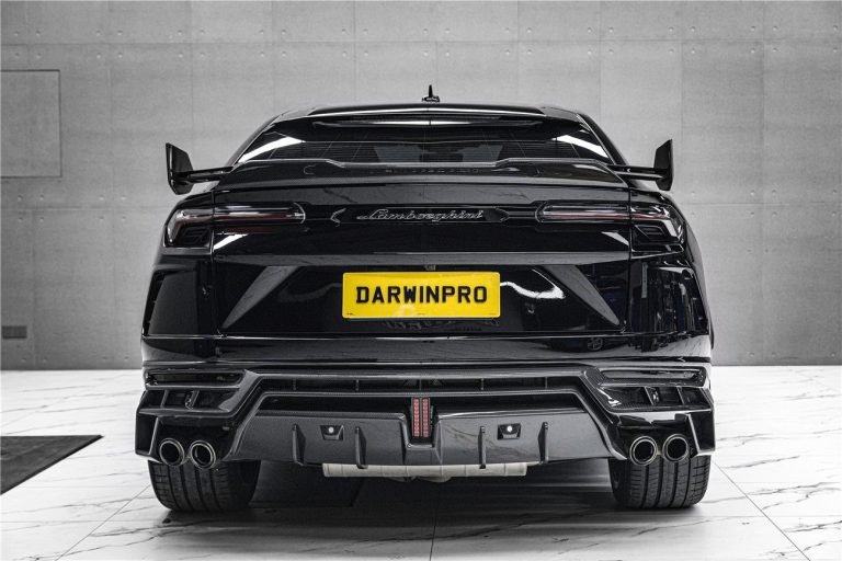 ดิฟฟิวเซอร์ท้าย Carbon Fiber LAMBORGHINI Urus ทรง DarwinPRO