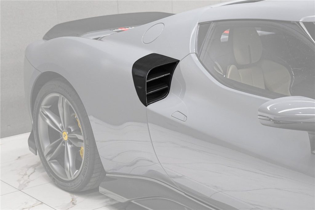แก้มข้าง Carbon Fiber Ferrari 296 ทรง DarwinPRO