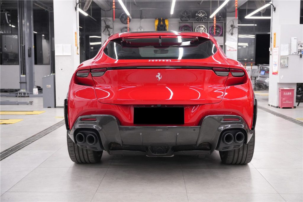 ดิฟฟิวเซอร์ท้าย Dry Carbon Ferrari Purosangue (F175 OEM)