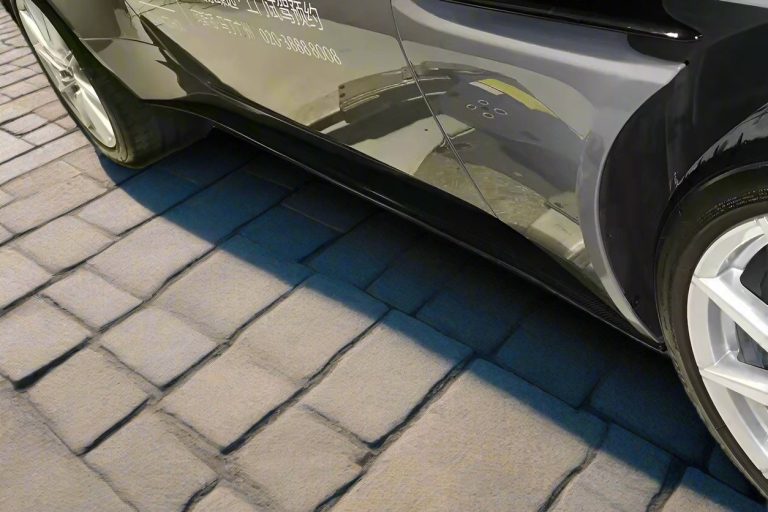 侧裙 Dry Carbon Aston Martin DB11 款式 DarwinPRO