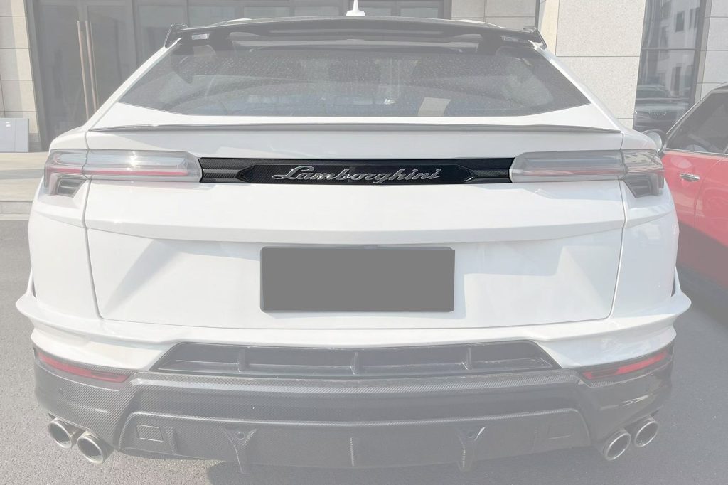 ฝากระโปรงหลัง LAMBORGHINI Urus (URUS Performante)