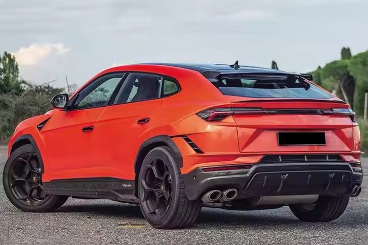 ดิฟฟิวเซอร์ท้าย LAMBORGHINI Urus (Convert Performante)