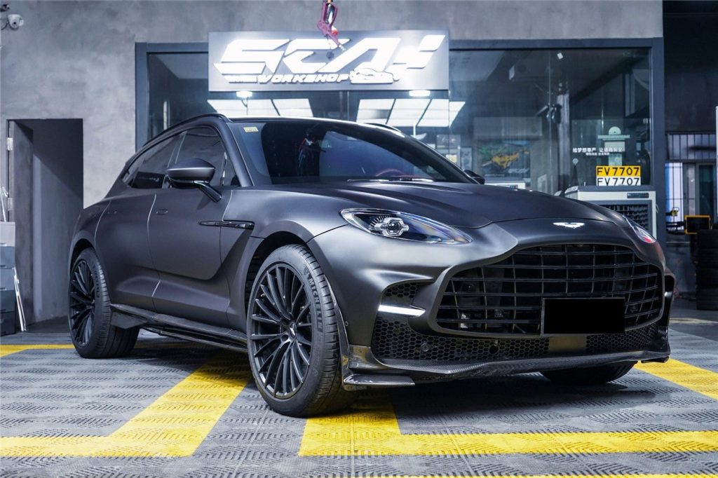 สเกิร์ตข้าง Autoclave Carbon Fiber Aston Martin DBX