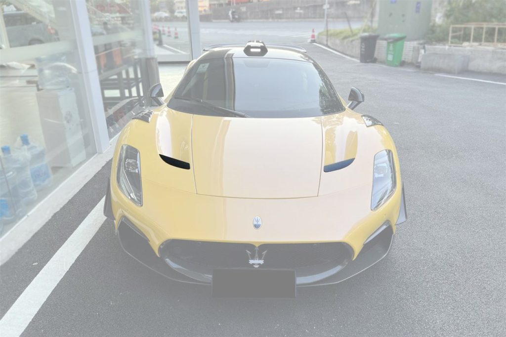 ชุดแต่ง Maserati