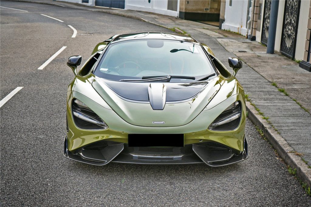 ฝากระโปรงหน้า Dry Carbon McLaren 720S ทรง Carbonado