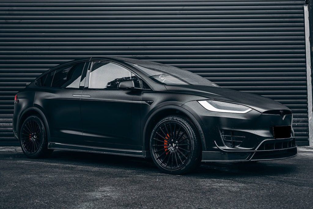 ชุดแต่ง Tesla