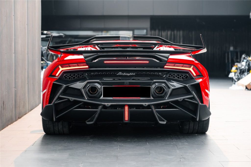 กันชนหลัง LAMBORGHINI Huracan EVO ทรง DarwinPRO (Tecnica BKSSII)