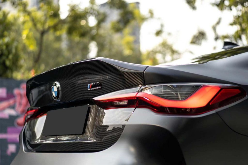 ฝากระโปรงหลัง Carbon Fiber BMW 4 Series G82-G83 M4 ทรง Carbonado
