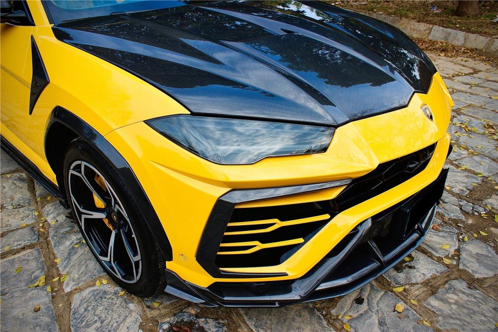 กันชนหน้า Dry Carbon LAMBORGHINI Urus (URUS TC)