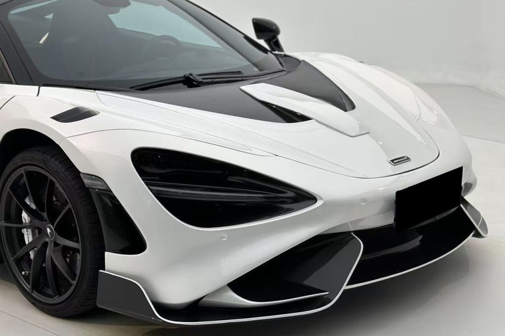 แก้มข้าง Autoclave Carbon Fiber McLaren 720S ทรง Carbonado (765LT)