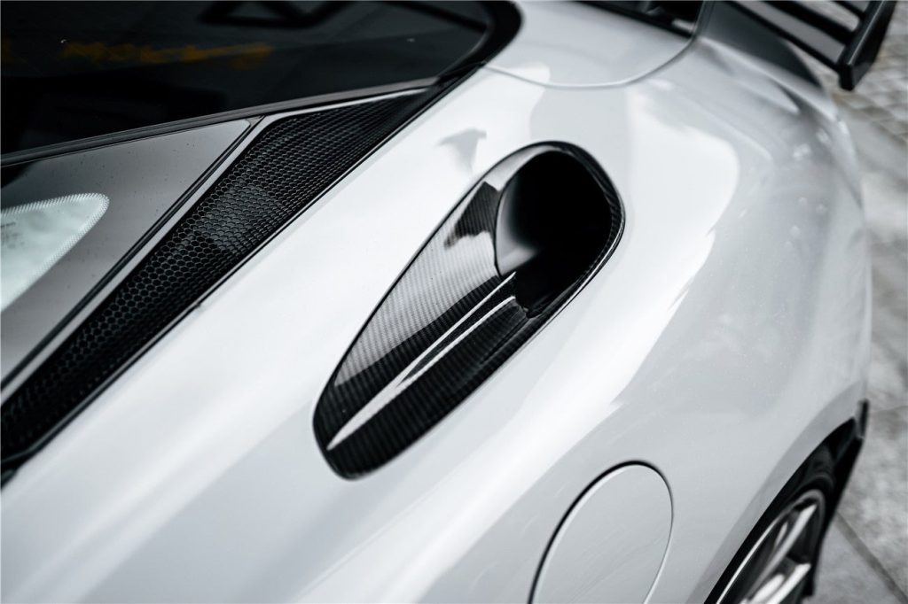 ช่องระบายอากาศ Dry Carbon McLaren GT (GT WP) 2019-2024