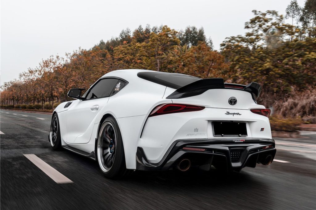 สปอยเลอร์ท้าย Carbon Fiber TOYOTA SUPRA A90-A91 (A91 BKSS)