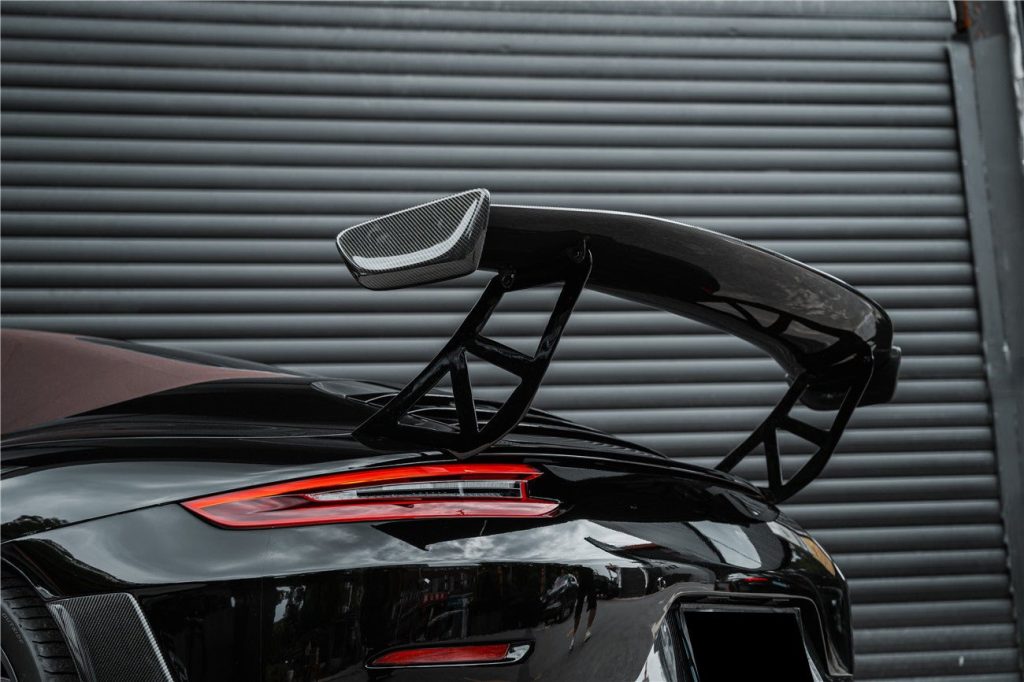 สปอยเลอร์ท้าย PORSCHE 911 991.1 (Convertible BKSS)