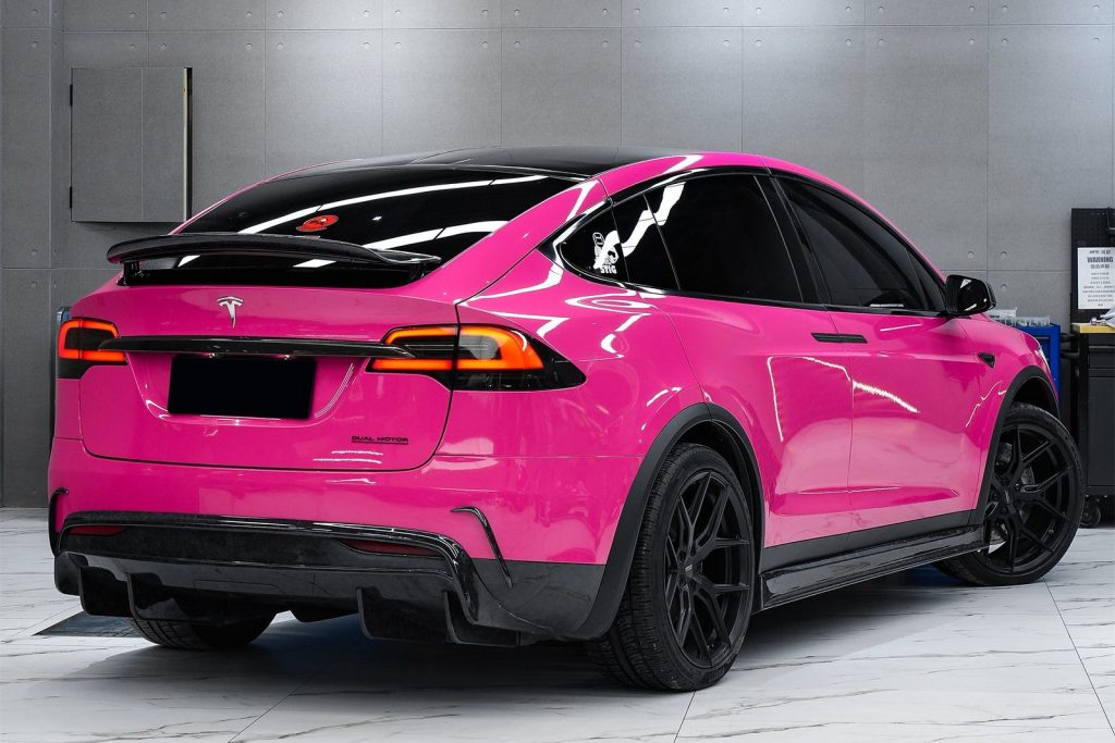 ชุดแต่ง Tesla
