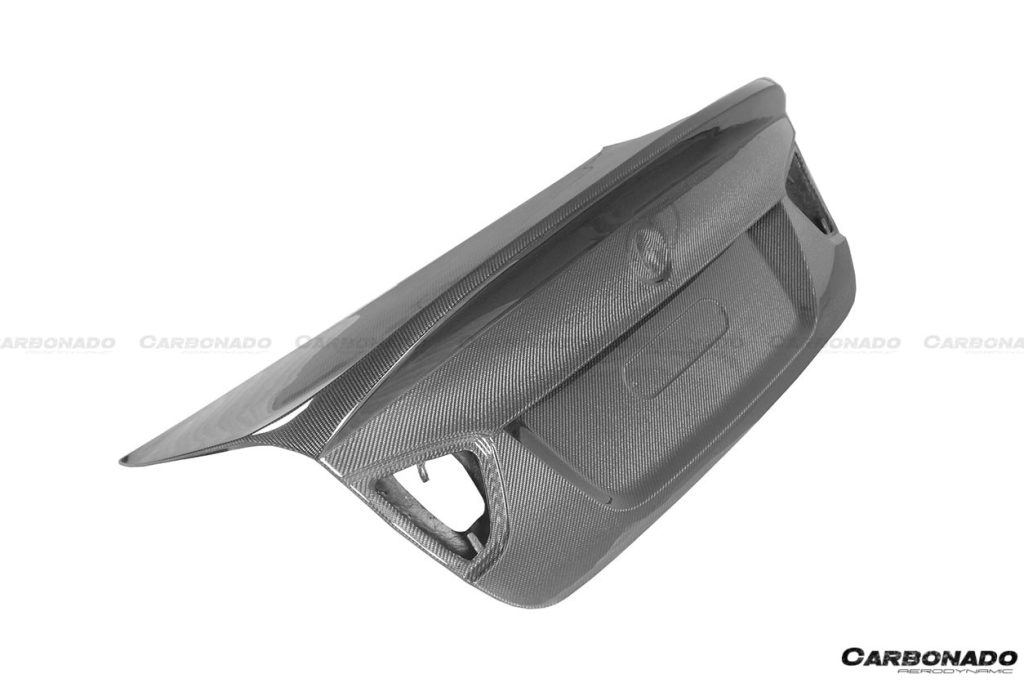 ฝากระโปรงหลัง Carbon Fiber BMW 3 Series E90 (E90 CLS)