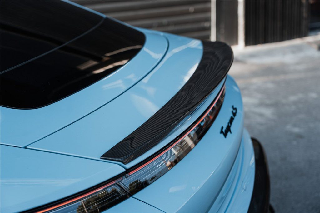สปอยเลอร์ท้าย PORSCHE Taycan (Sedan OD)