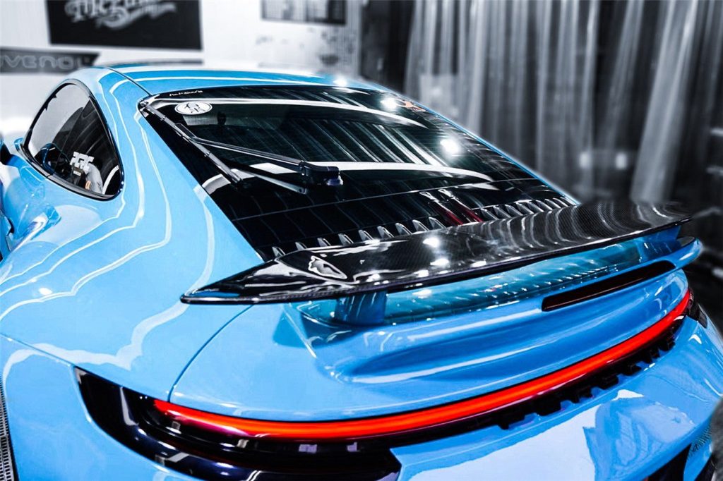สปอยเลอร์ท้าย PORSCHE 911 992.1 (Turbo)