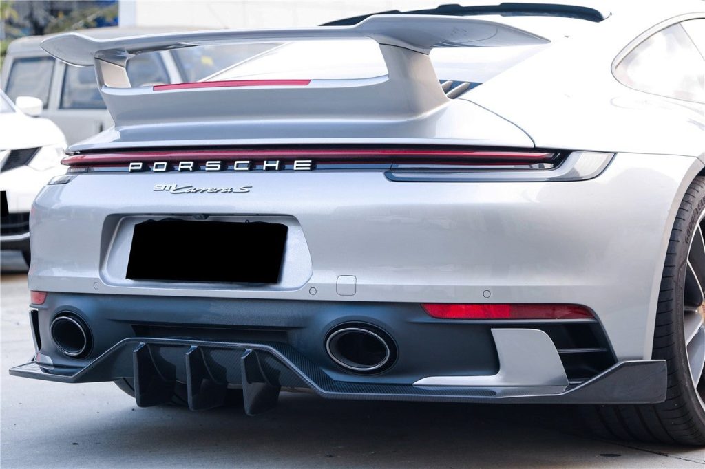 ลิ้นหน้า Dry Carbon PORSCHE 911 992.1 (Bumper WP)