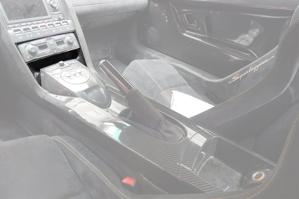 ชิ้นส่วนตกแต่ง LAMBORGHINI Gallardo 2004-2008 2004-2014