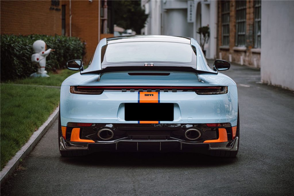 ลิ้นหน้า PORSCHE 911 992.1 ทรง DarwinPRO (Modl BKSS)