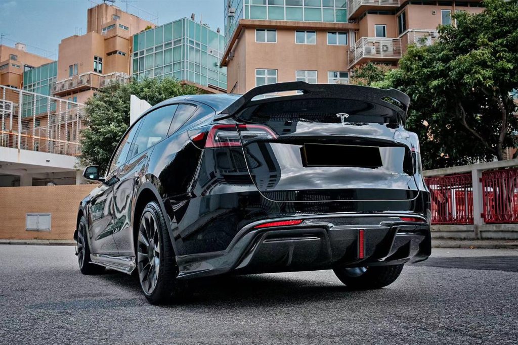 สปอยเลอร์ท้าย Carbon Fiber Tesla Model Y 2020-2024 #2