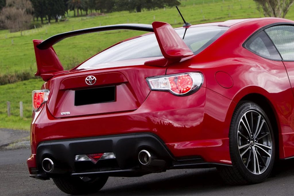 สปอยเลอร์ท้าย TOYOTA 86 FR-S (BRZ NRS)