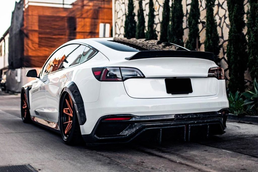 ชุดแต่ง Tesla
