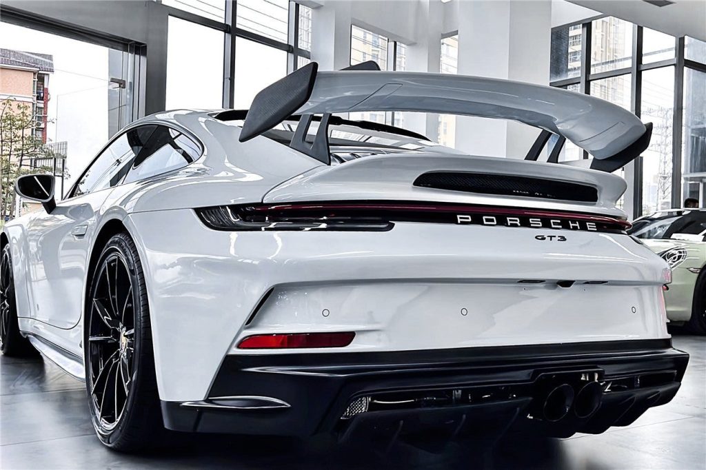 กันชนหลัง PORSCHE 911 992.1 ทรง DarwinPRO (Cabriolet GT3) #2