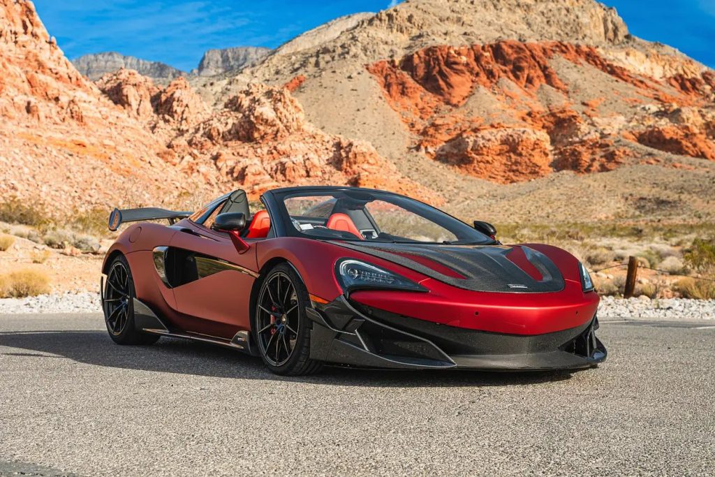 ฝากระโปรงหน้า Carbon Fiber McLaren 570S (BKSS)