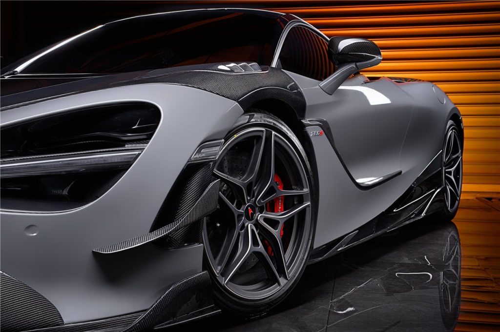 คาร์นาด Carbon Fiber McLaren 720S