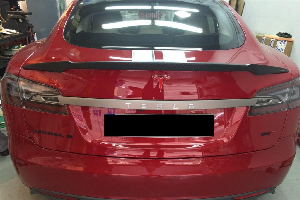 ชุดแต่ง Tesla