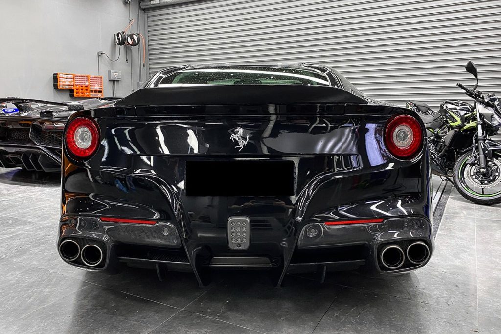 ชุดแต่ง Ferrari