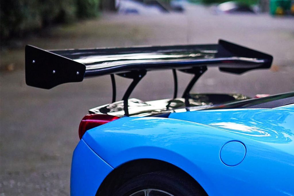 สปอยเลอร์ท้าย Ferrari 458 Coupe ทรง Carbonado