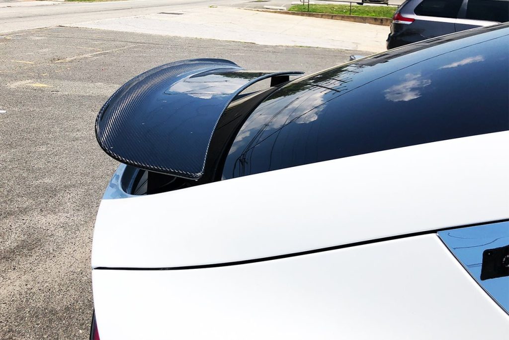 สปอยเลอร์ท้าย Carbon Fiber Tesla Model X (SUV RZS)