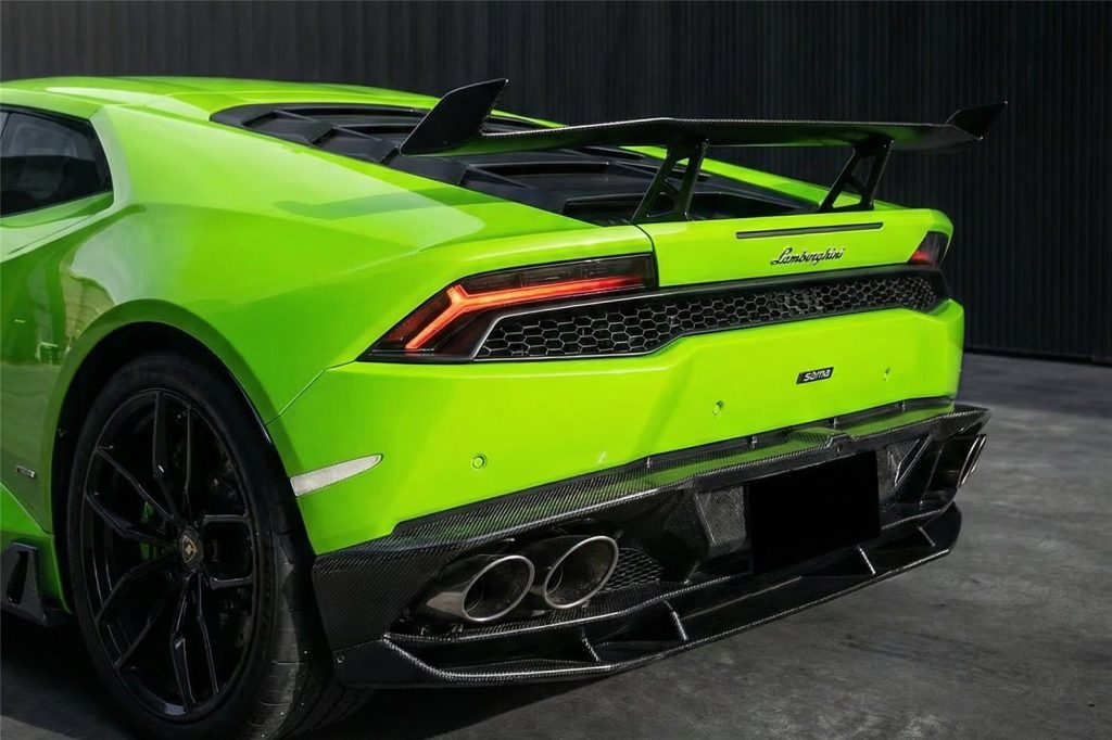 สปอยเลอร์ท้าย Carbon Fiber LAMBORGHINI Huracan LP580 (Tecnica AO)