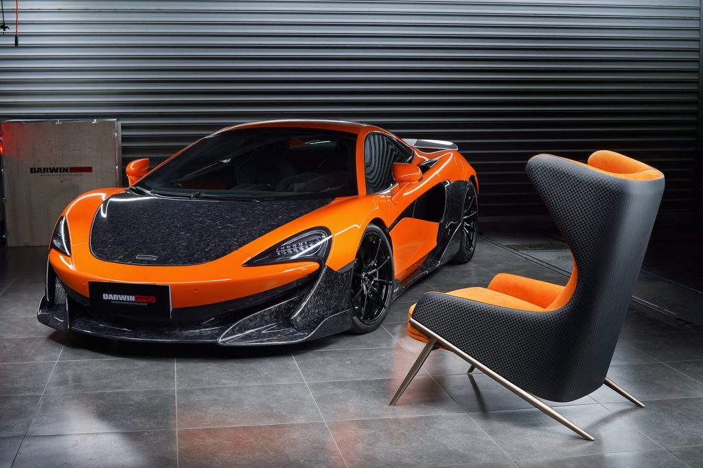 เก้าอี้เลานจ์คาร์บอนไฟเบอร์ หนังกลับ DarwinPRO