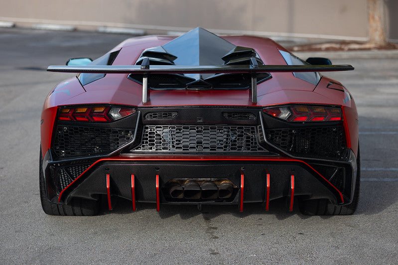 สปอยเลอร์ท้าย LAMBORGHINI Aventador LP700 Coupe ทรง DarwinPRO (Roadster SV)