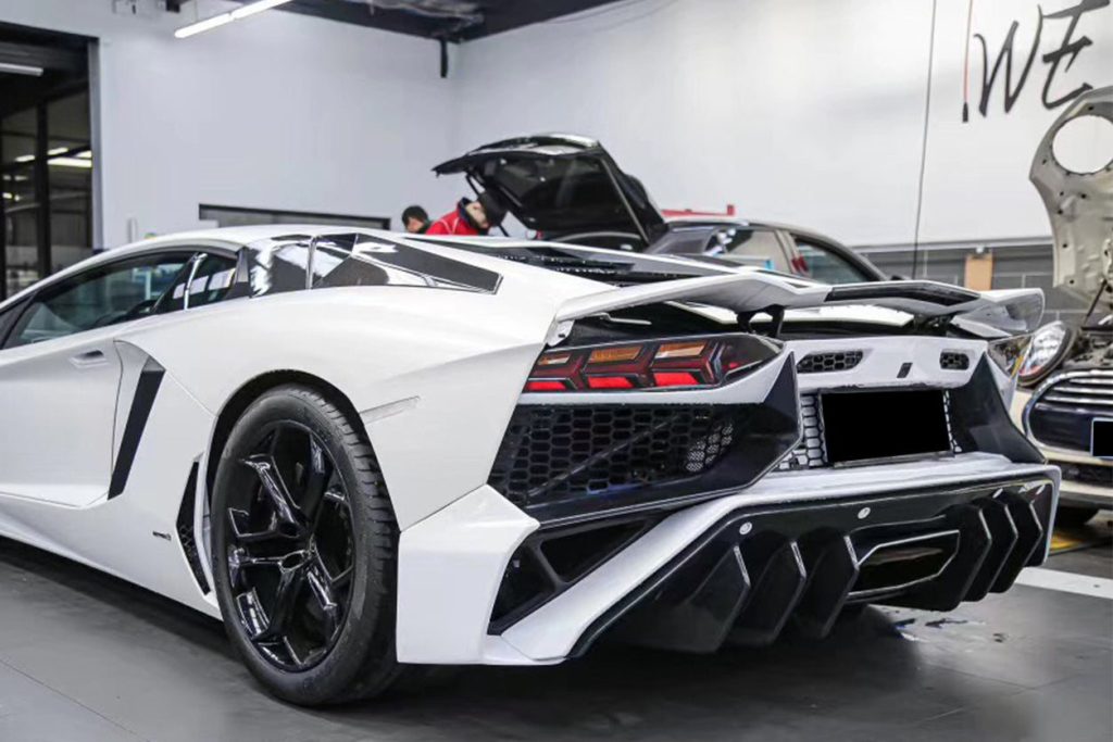 กันชนหลัง LAMBORGHINI Aventador LP700 Coupe ทรง DarwinPRO (Roadster SV)