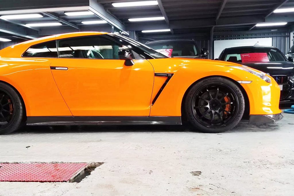 สเกิร์ตข้าง Carbon Fiber Nissan GT-R R35 2008-2011 (DBA ZEL)