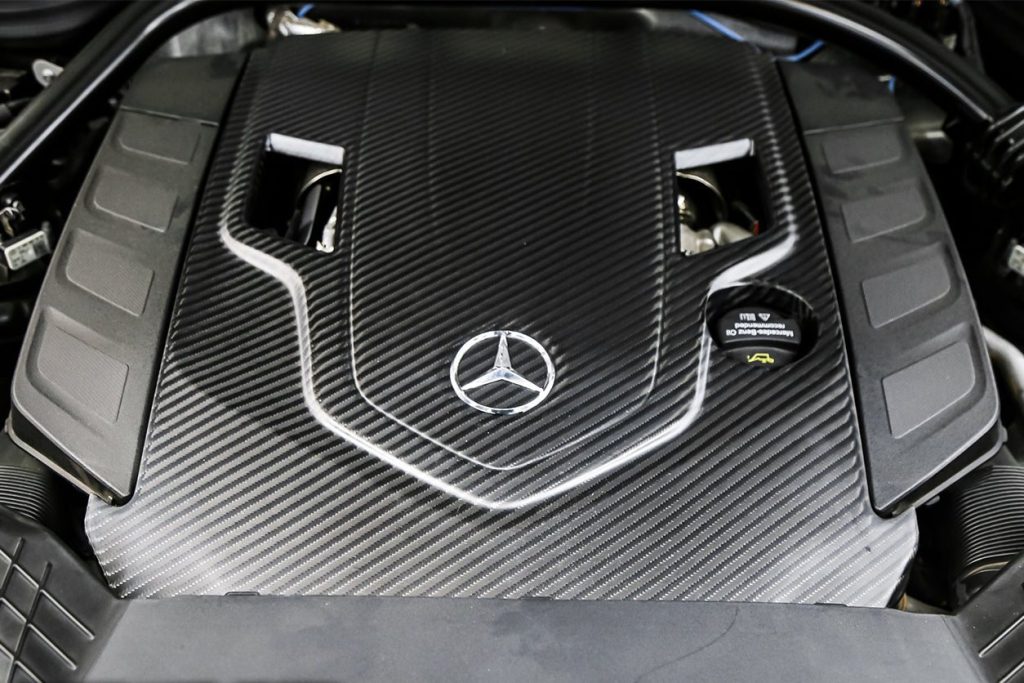 ห้องเครื่อง Dry Carbon MERCEDES BENZ