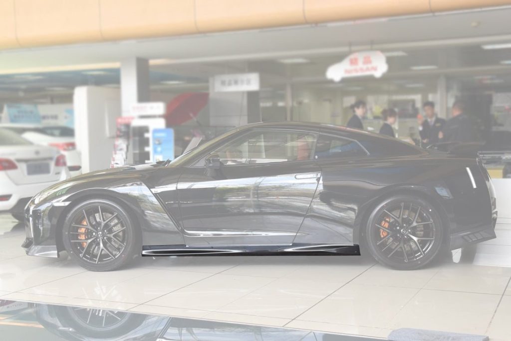 สเกิร์ตข้าง Carbon Fiber Nissan GT-R R35 2017-2020 ทรง DarwinPRO