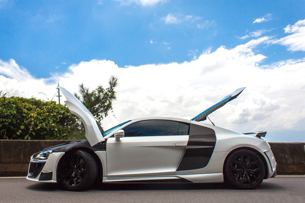สเกิร์ตข้าง Carbon Fiber AUDI R8 GEN1 Coupe ทรง DarwinPRO