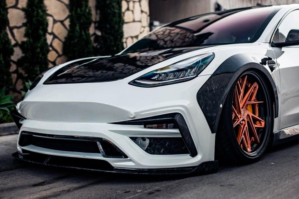 แก้มข้าง Tesla Model 3
