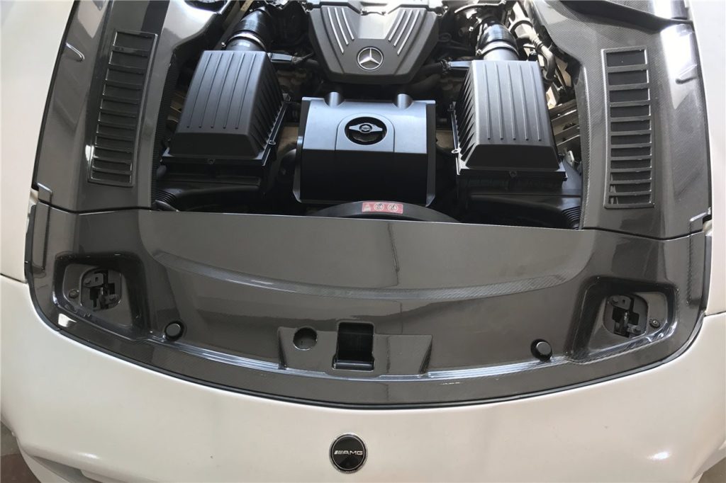 ชิ้นส่วนตกแต่ง Carbon Fiber MERCEDES BENZ SLS-Class W197