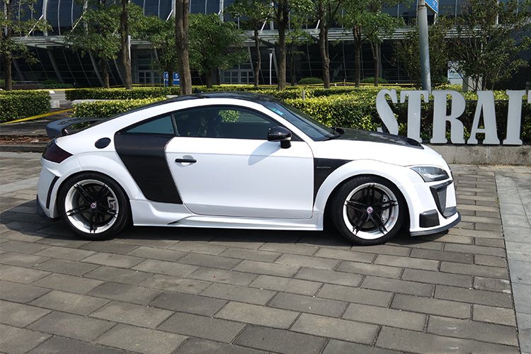สเกิร์ตข้าง AUDI TT 8J ทรง DarwinPRO (TTS DPRG)