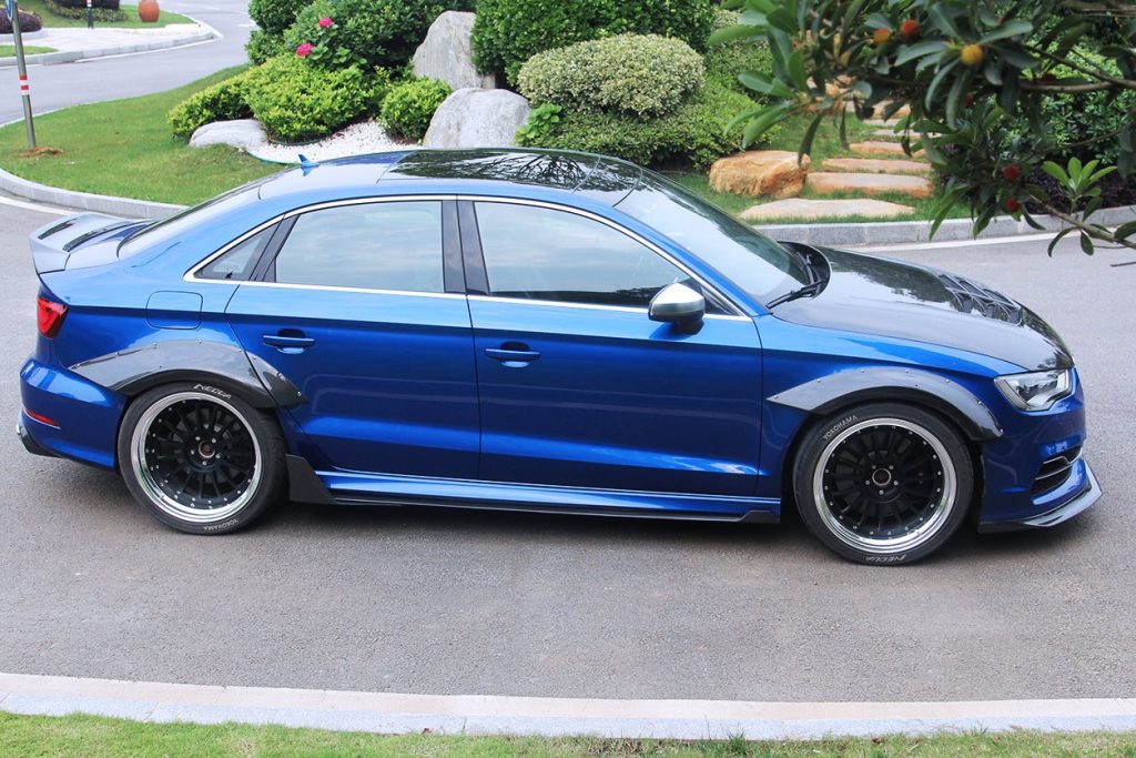 สเกิร์ตข้าง AUDI A3 8V (Sedan BKSS)